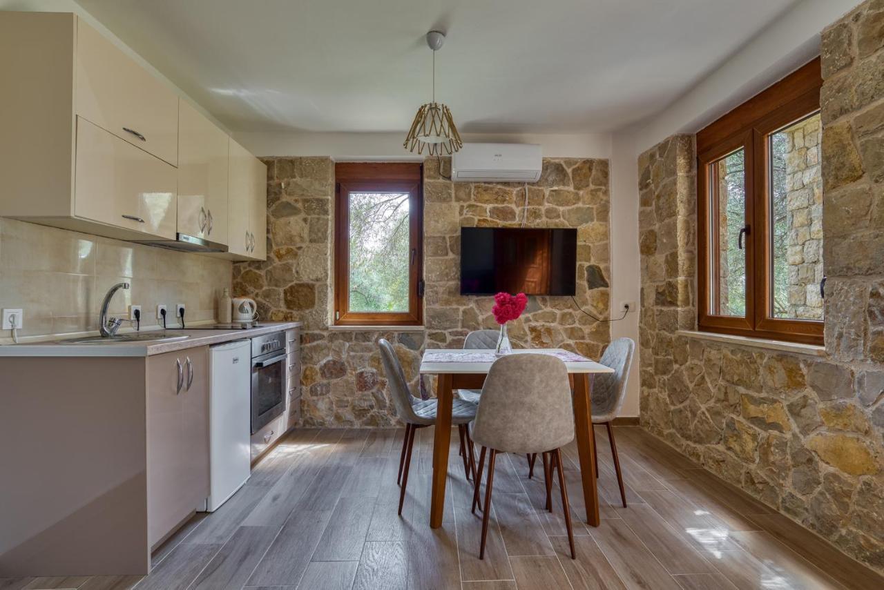 Stonehouse In Olives Apartment Ulcinj Bagian luar foto