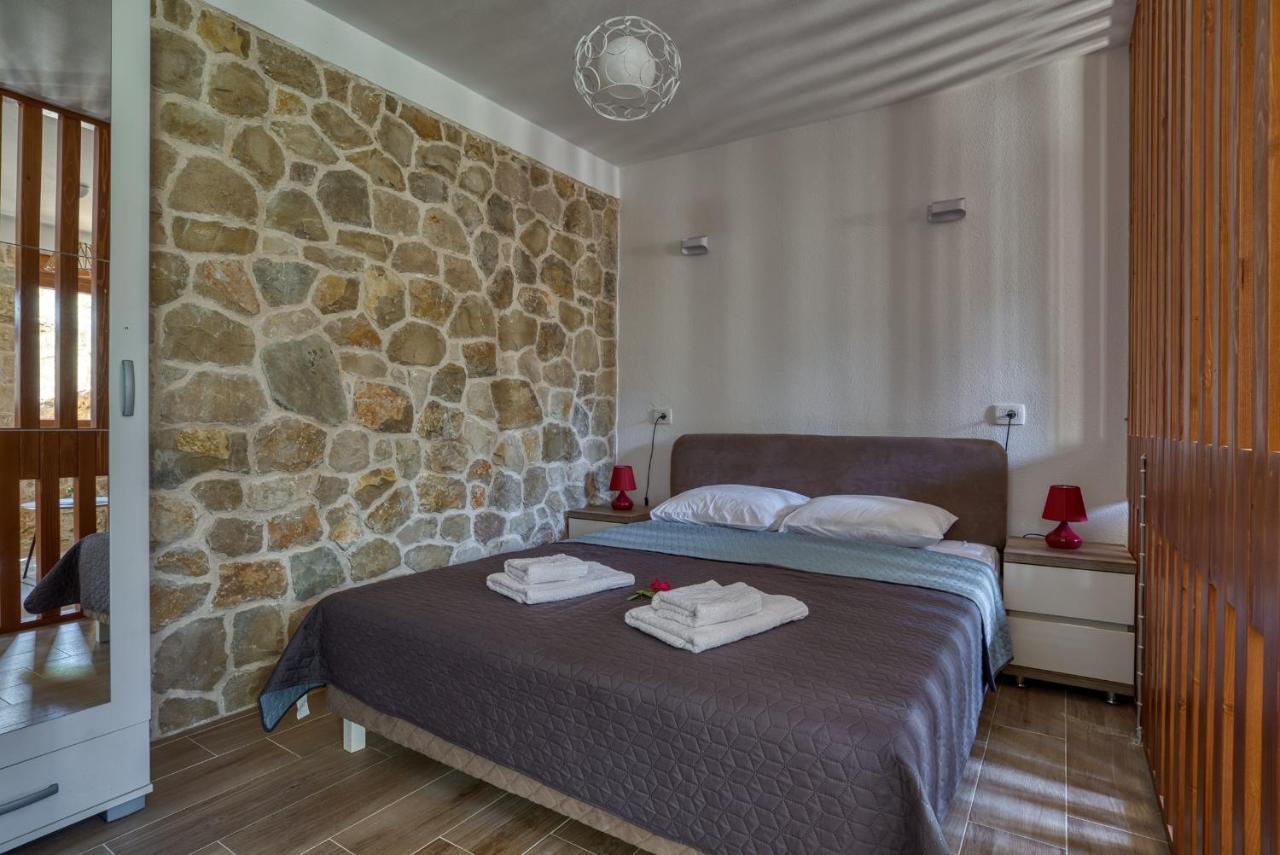 Stonehouse In Olives Apartment Ulcinj Bagian luar foto