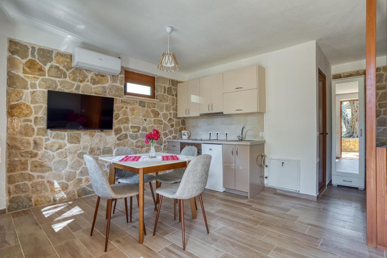 Stonehouse In Olives Apartment Ulcinj Bagian luar foto