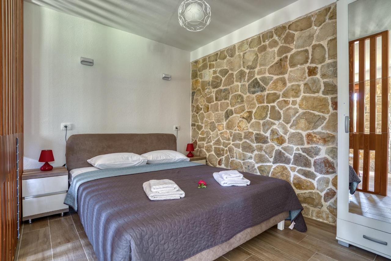 Stonehouse In Olives Apartment Ulcinj Bagian luar foto
