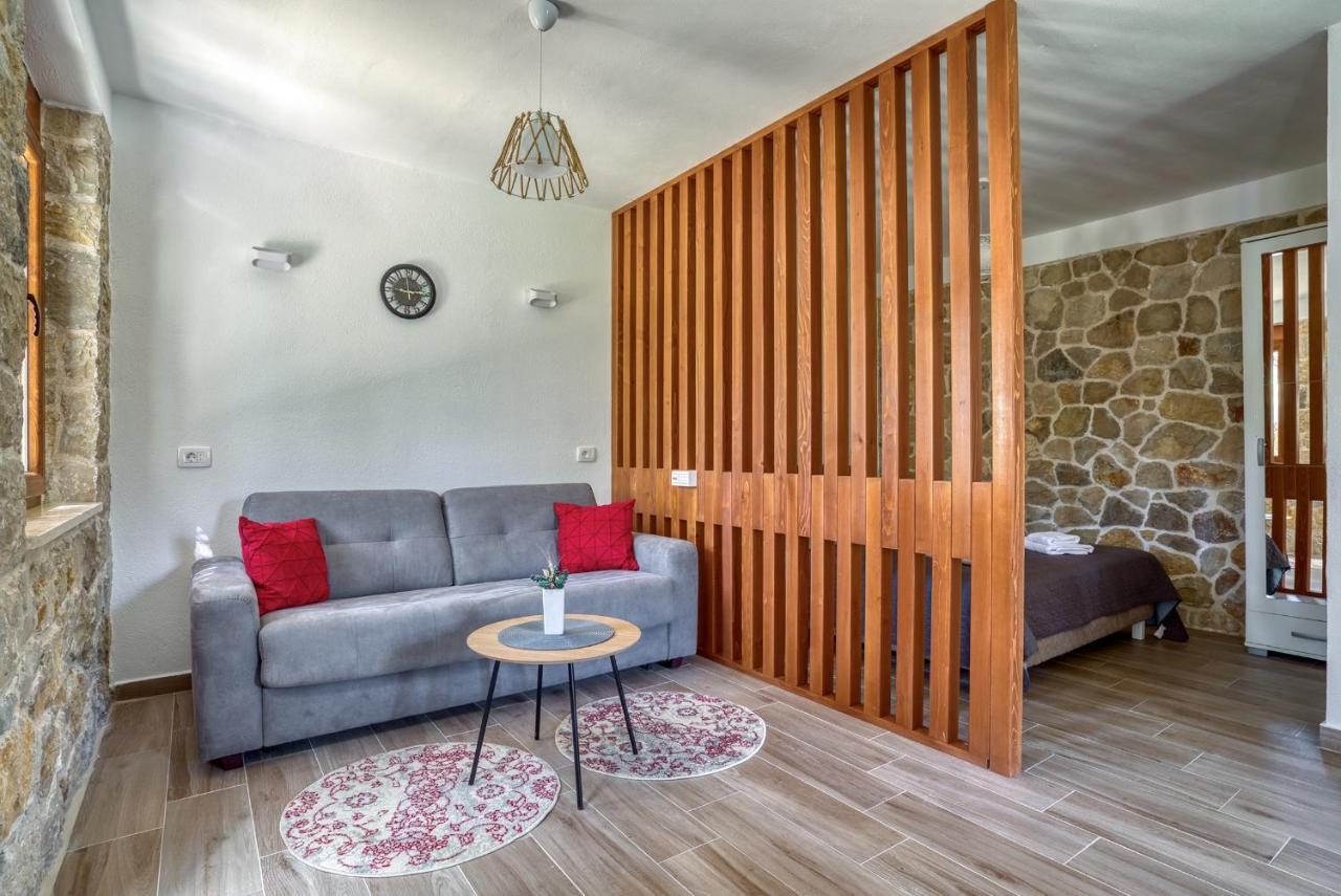 Stonehouse In Olives Apartment Ulcinj Bagian luar foto